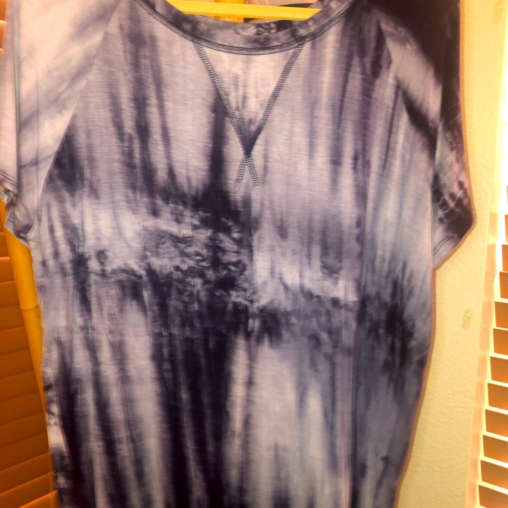 Reb in J Tye Dye Top XL